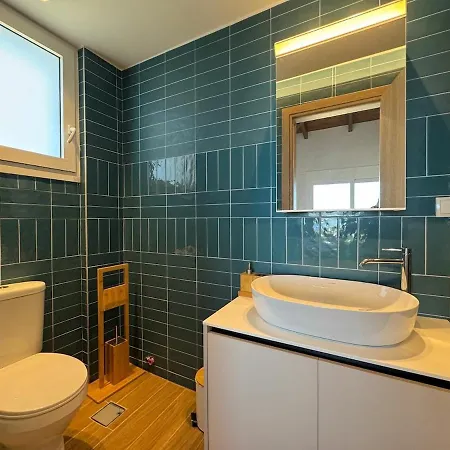 Elegant With Sea View In Crete