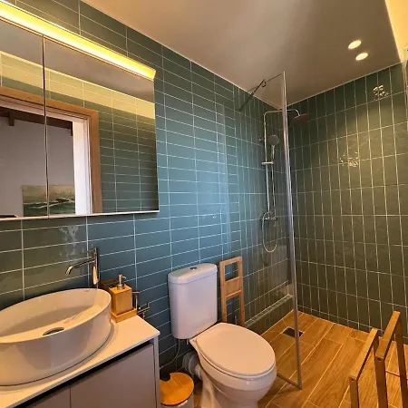 Elegant With Sea View In Crete Skouloufia
